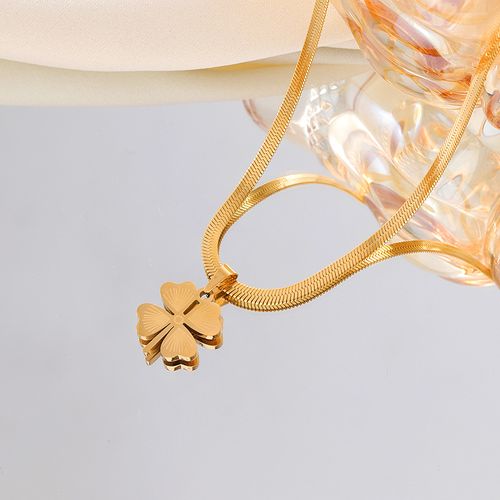 🍀 Double Boost of Luck & Elegance: This 3-Piece Clover Set Works for Both Workdays & Dates