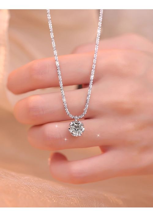 Neck Sparkle That Turns Heads