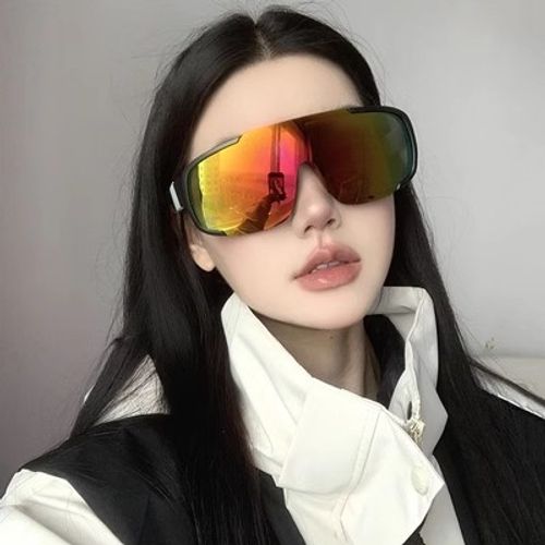 Fashionable sports changeable color sunglasses