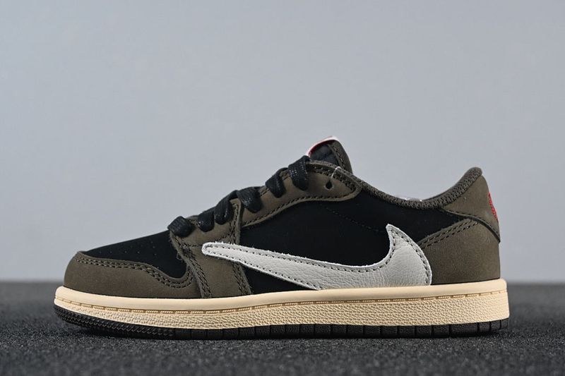 Travis Scott x Jordan 1 series