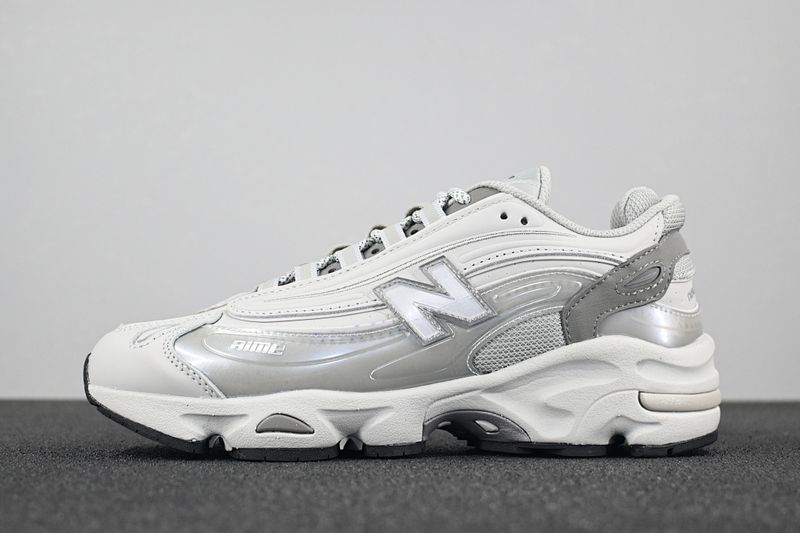 New Balance 1000 series