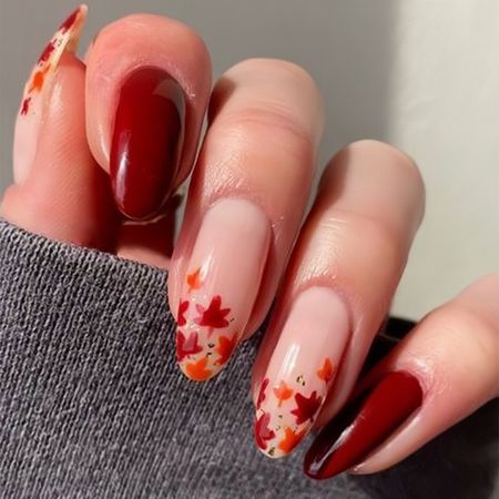 Maple Leaf Medium Wearable Almond Nail Art Patches