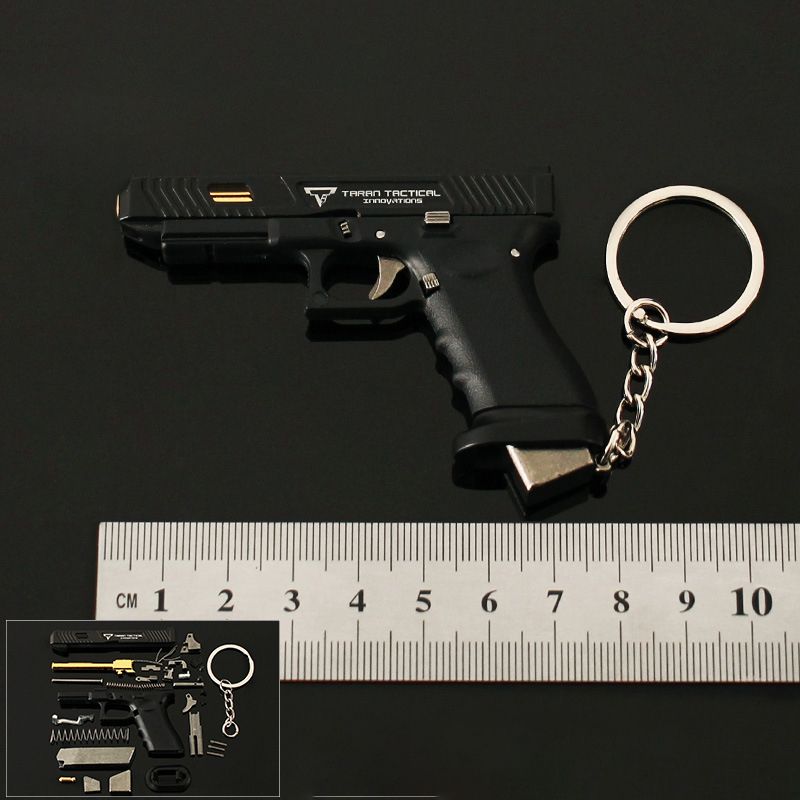 1:3 Alloy Pistol Model Metal Keychain Can Eject Shells