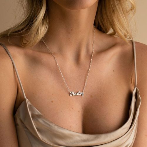Customized name necklace