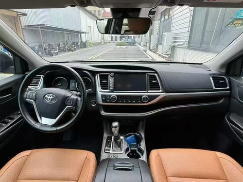 July 2020 Toyota Highlander 2.0T 4WD — First Owner, 7-Seater Elite Edition, 60,000 km, Made in China