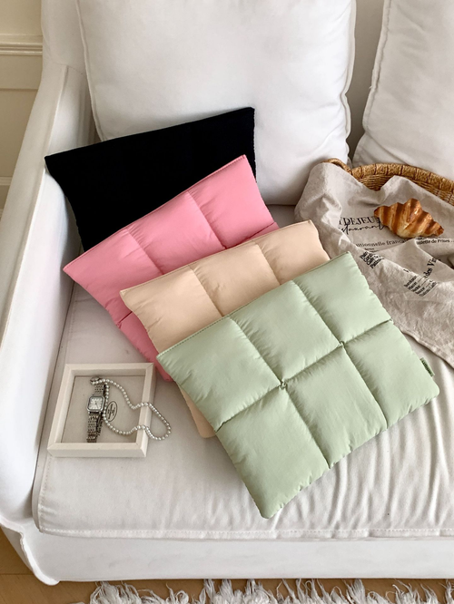 Puffer Laptop Sleeve: Protection + Style for Devices Under 15.6