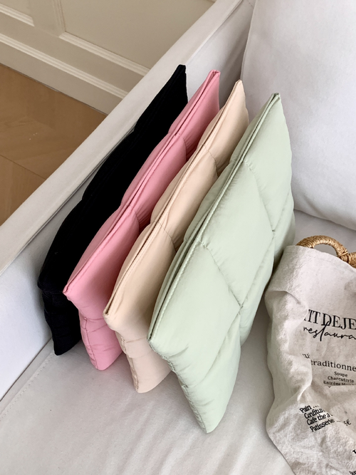 Puffer Laptop Sleeve: Protection + Style for Devices Under 15.6