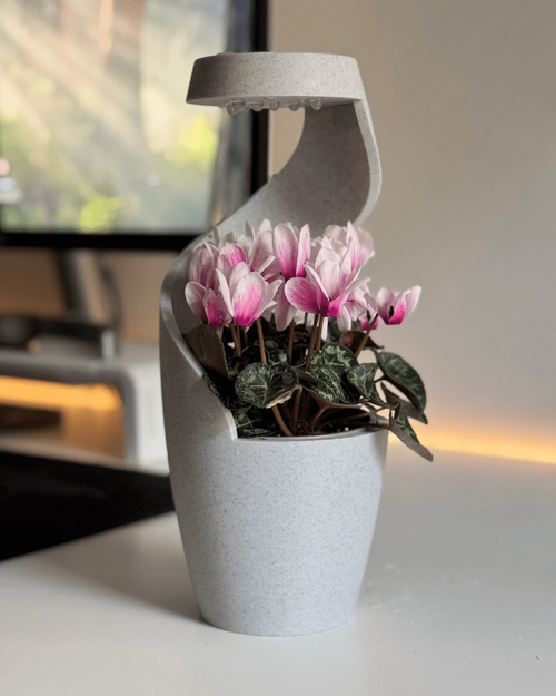 Automatic Water-Dispensing Flower Pot: Simple Design, Perfect for Lazy Gardeners, Stylish & Functional
