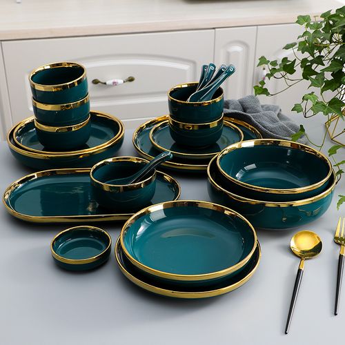 🍽️Utensílios de mesa de cerâmica com bordas douradas e em tons de verde-peacock, no estilo nórdico.