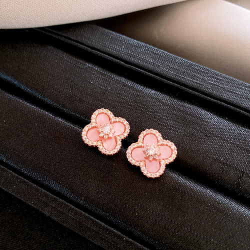 18K Real Gold Plated Zircon and Mother-of-Pearl Flower Pendant Necklace - Bracelet - Earrings Set