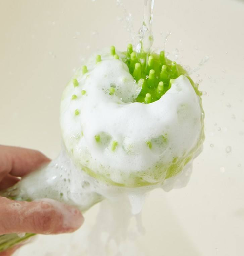 Long-Handle Multifunctional Silicone Bath Massage Brush for Pet Cat and Dog Press-to-Release Liquid Feature