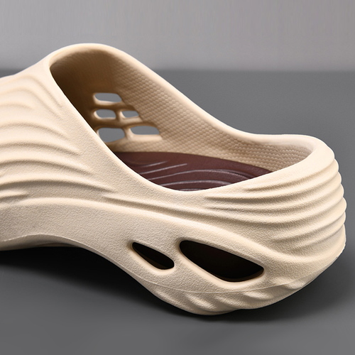 Crocs Adult Echo Wave Clogs