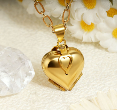 Put Photos Four-leaf Clover 18k Gold Non Tarnish Waterproof Clover Pendant Necklace