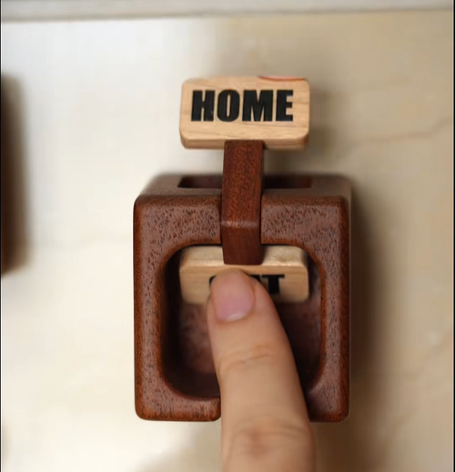 2025 Creative Heavy Duty Modern Wooden Keychain Hook with Removable Design for Bathroom Home Decoration