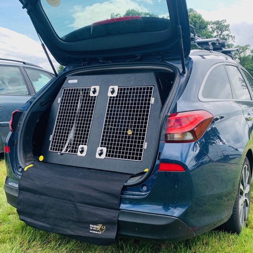 Metal Dog Kennel Manufacturer Hyundai i 30 Tourer | 2018-Present | Dog Travel Crate | The DT 4