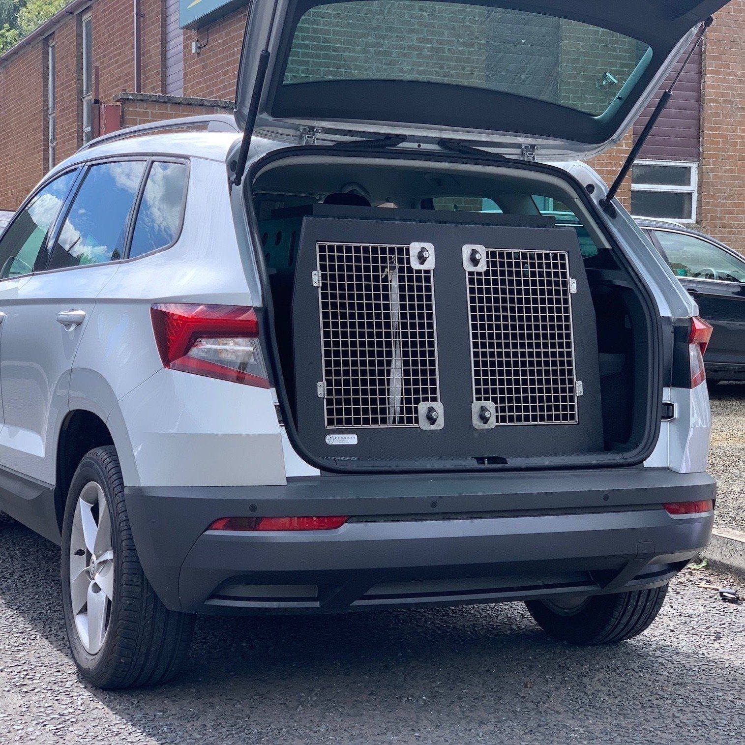 Skoda Karoq lowered boot | 2017-Present | Dog Travel Crate | DT 15