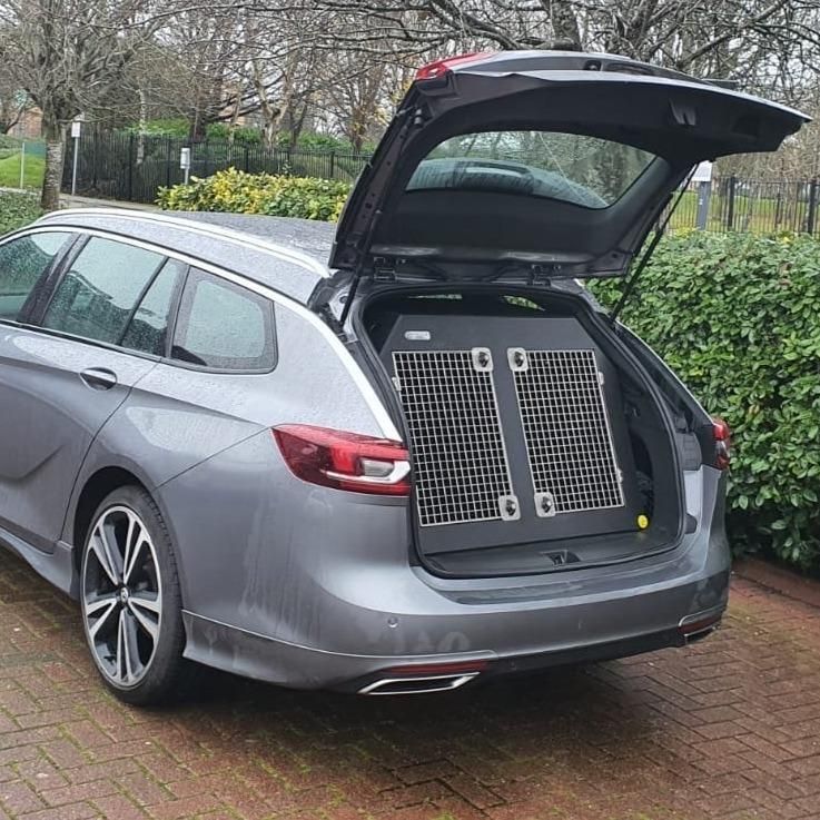 Vauxhall Insignia | 2017-Present | Dog Travel Crate | The DT 2