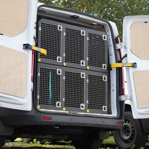 Kennel Supplier | Kennel Manufacturer Dog Van Kit | Citroen Dispatch | 2017 &gt; | Double stack | DT VM6