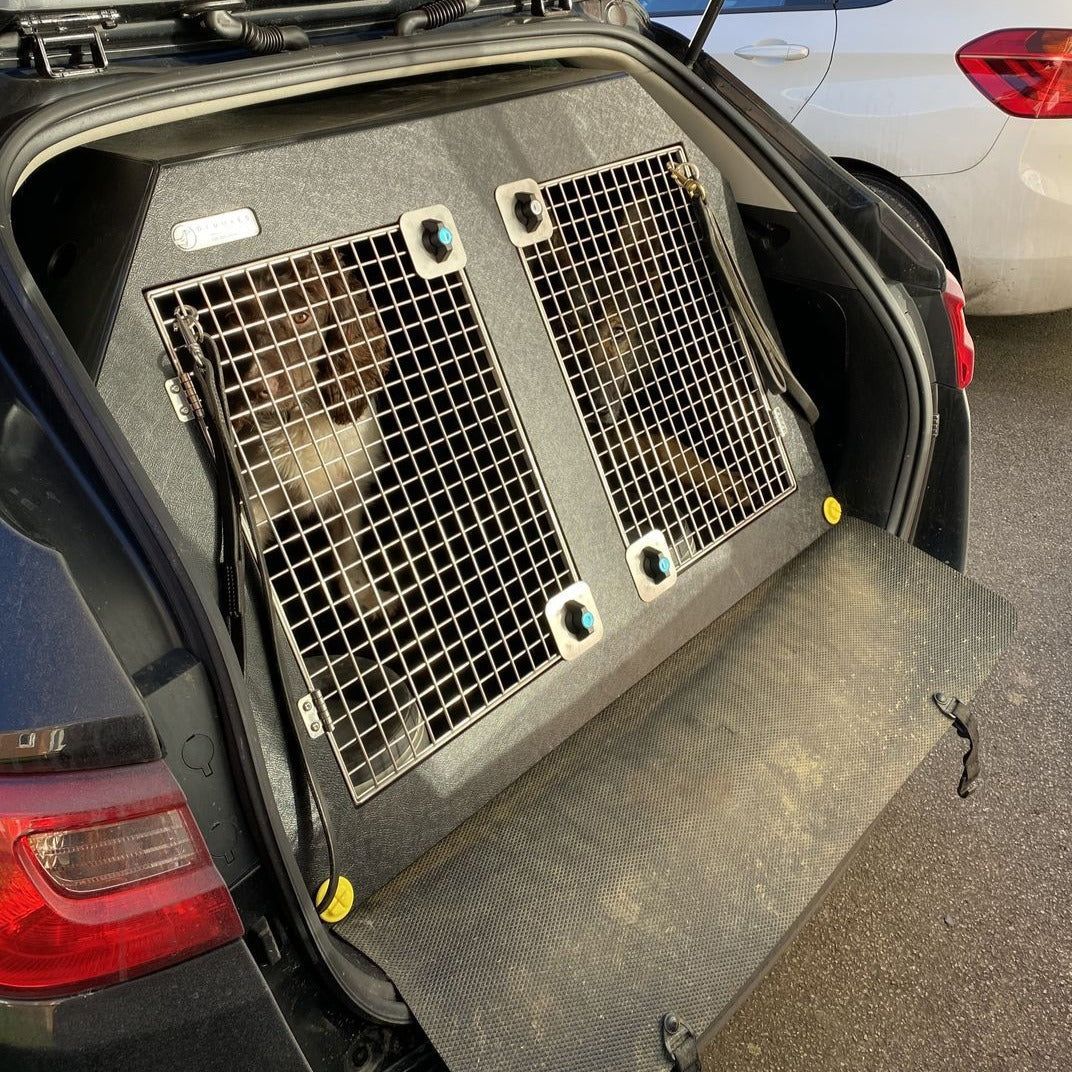 Kia Optima Sportswagon | 2016 - Present | Dog Travel Crate | DT 2