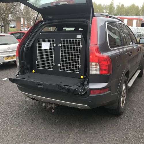 Heavy duty, indoor & outdoor, stainless steel, commercial grade dog kennelsVolvo XC90 | 2003-2015 | Dog Travel Crate | The DT 3