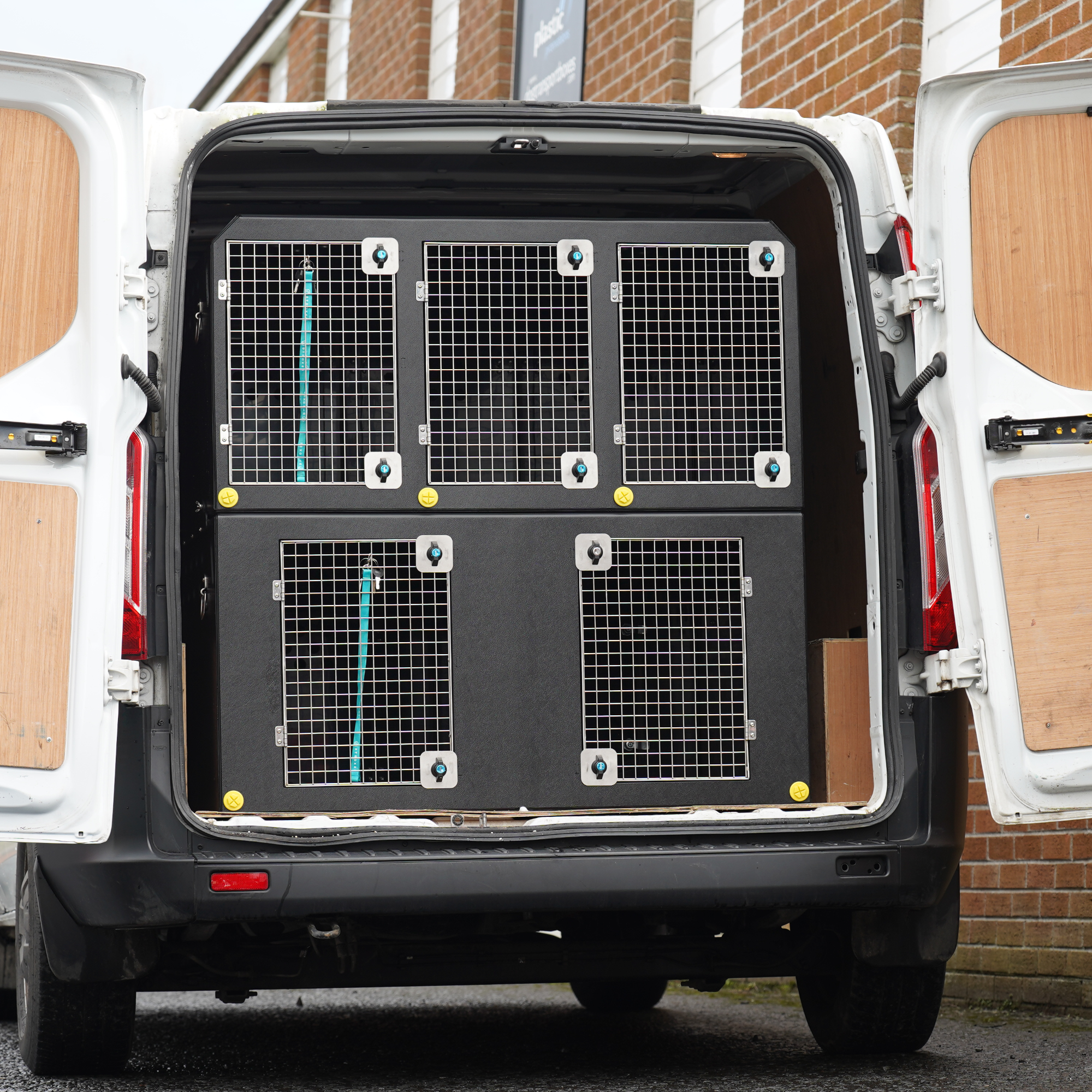 Dog Van Kit | Vauxhall Vivaro | 2019> | Double stack | DT VM5