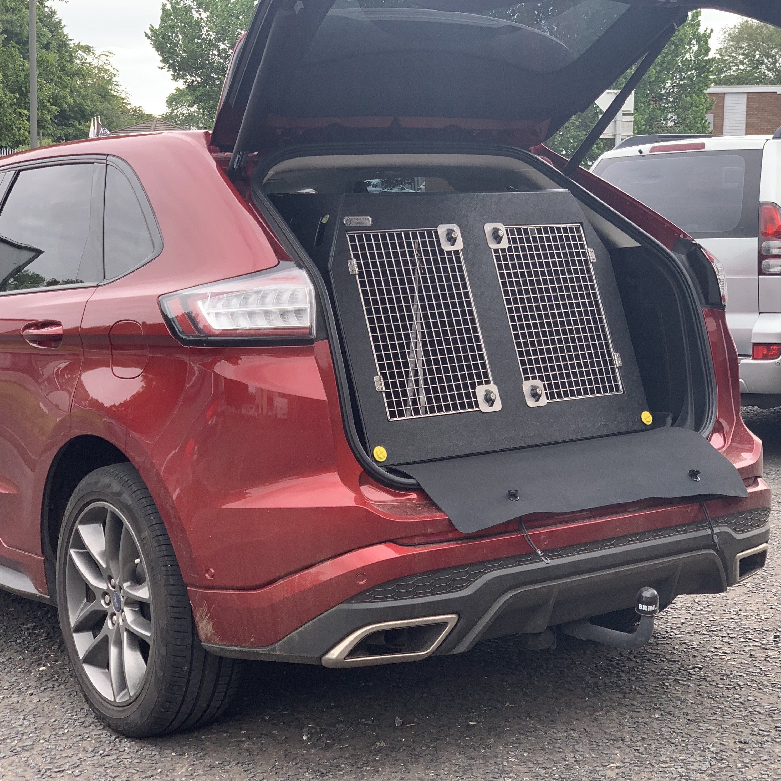 Ford Edge | 2016-Present | Dog Travel Crate | The DT 11