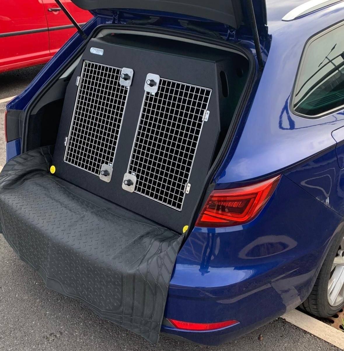 Seat Leon Estate | 2014-Present | Dog Travel Crate | The DT 4