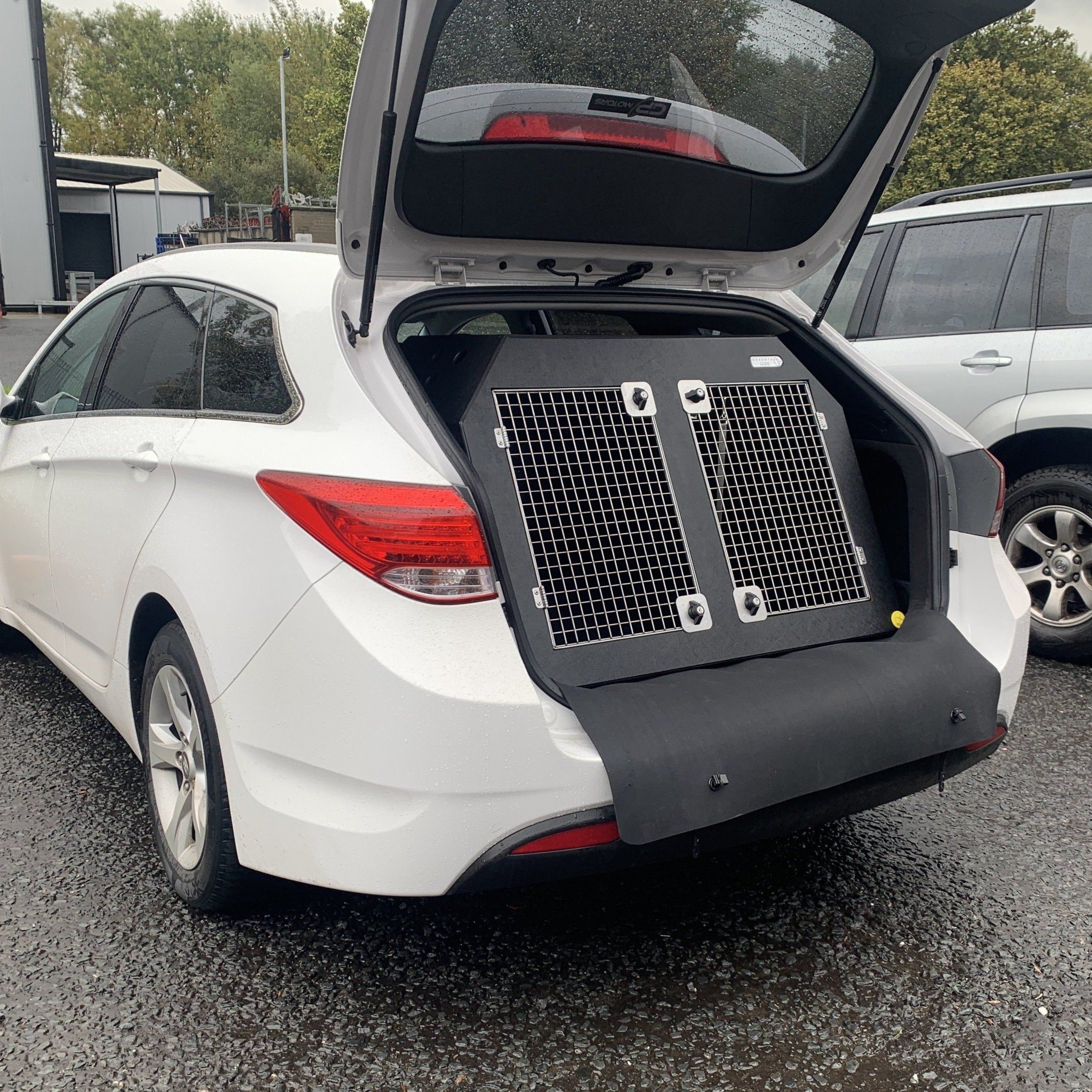 Hyundai I40 | 2011-2019 | Dog Travel Crate | The DT 2