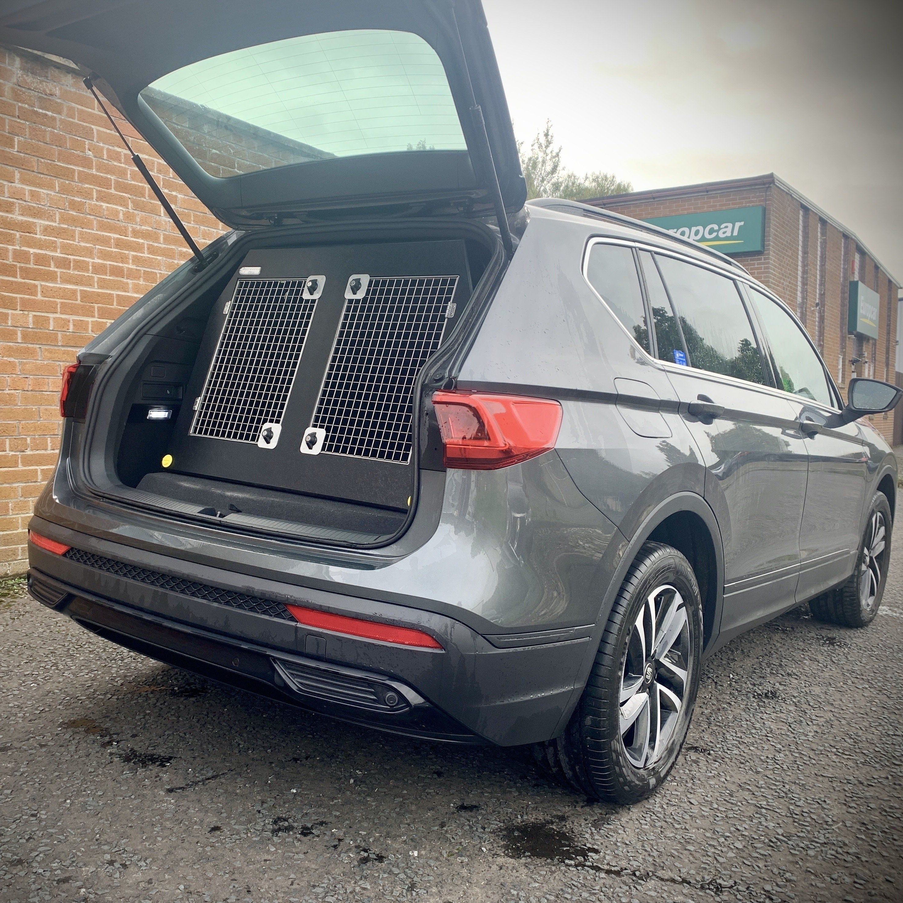 Seat Tarraco | 2018-Present | Dog Travel Crate | The DT 11