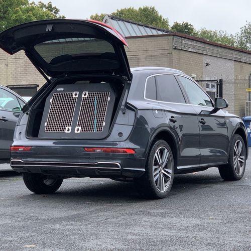 Dog Kennel Supplies and Equipment Audi Q5 | 2018-Present | Car Travel Crate | The DT 13