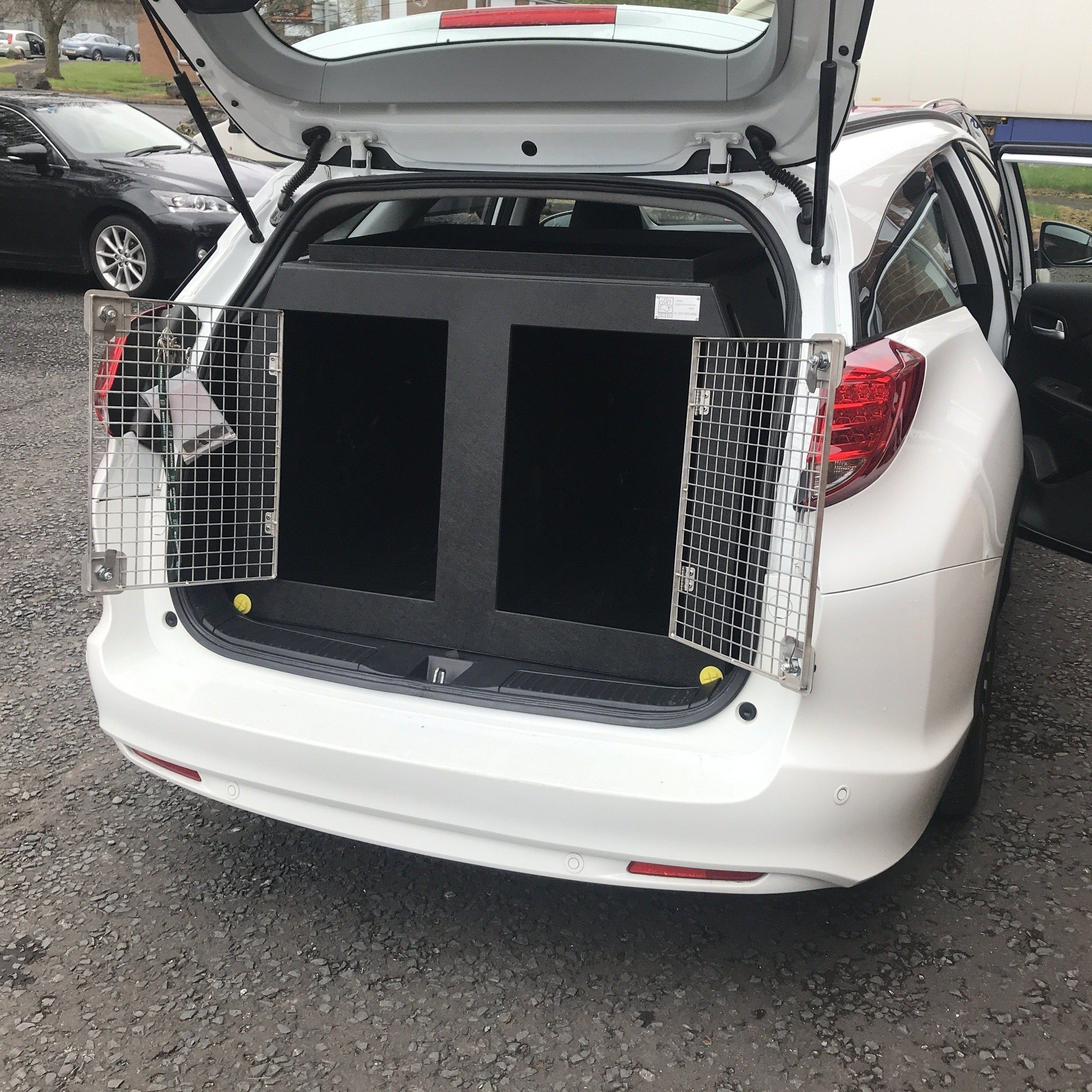 Honda Civic Tourer | 2014-2017 | Dog Travel Crate | The DT 3