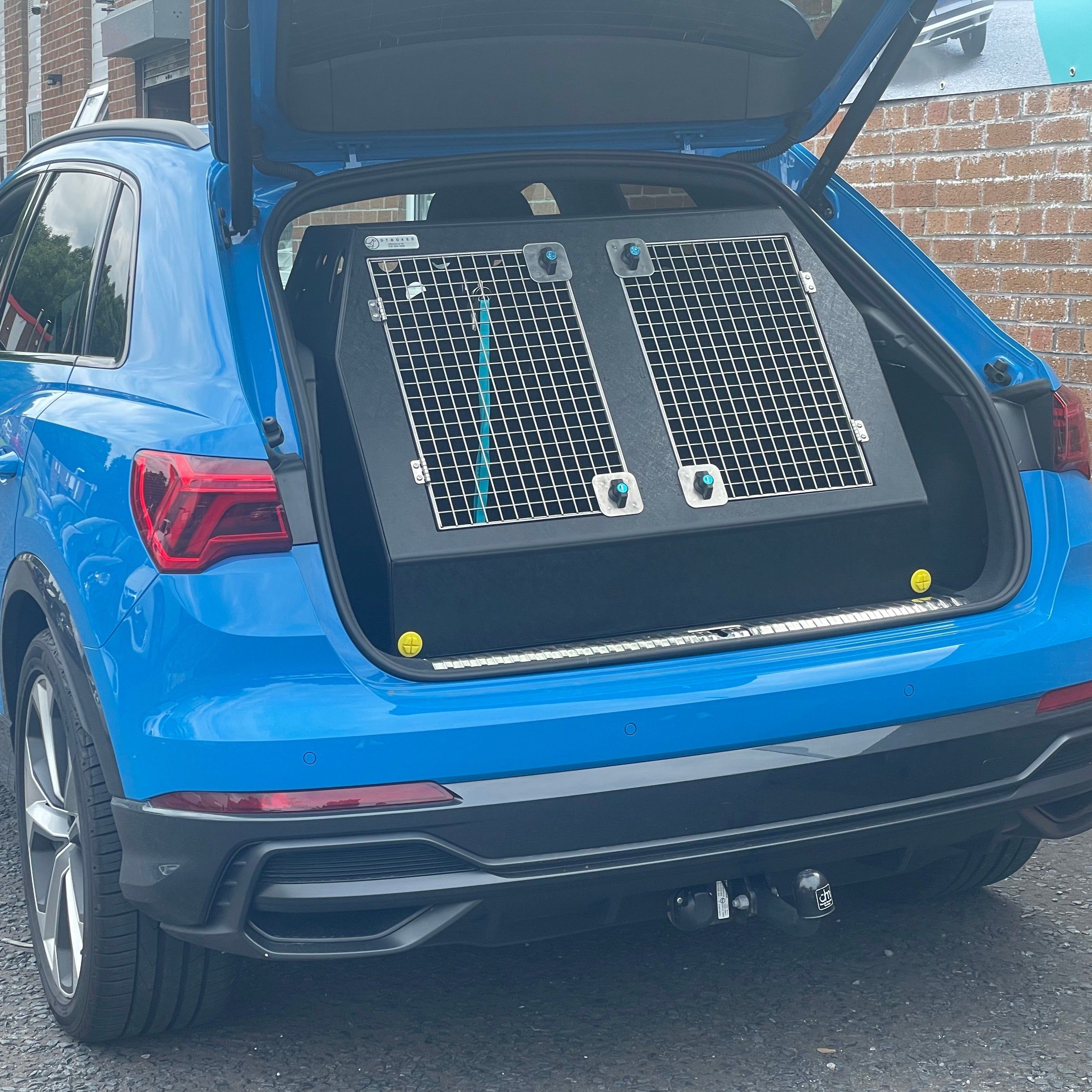 Audi Q3 | 2019-Present | Dog Travel Crate | The DT 10