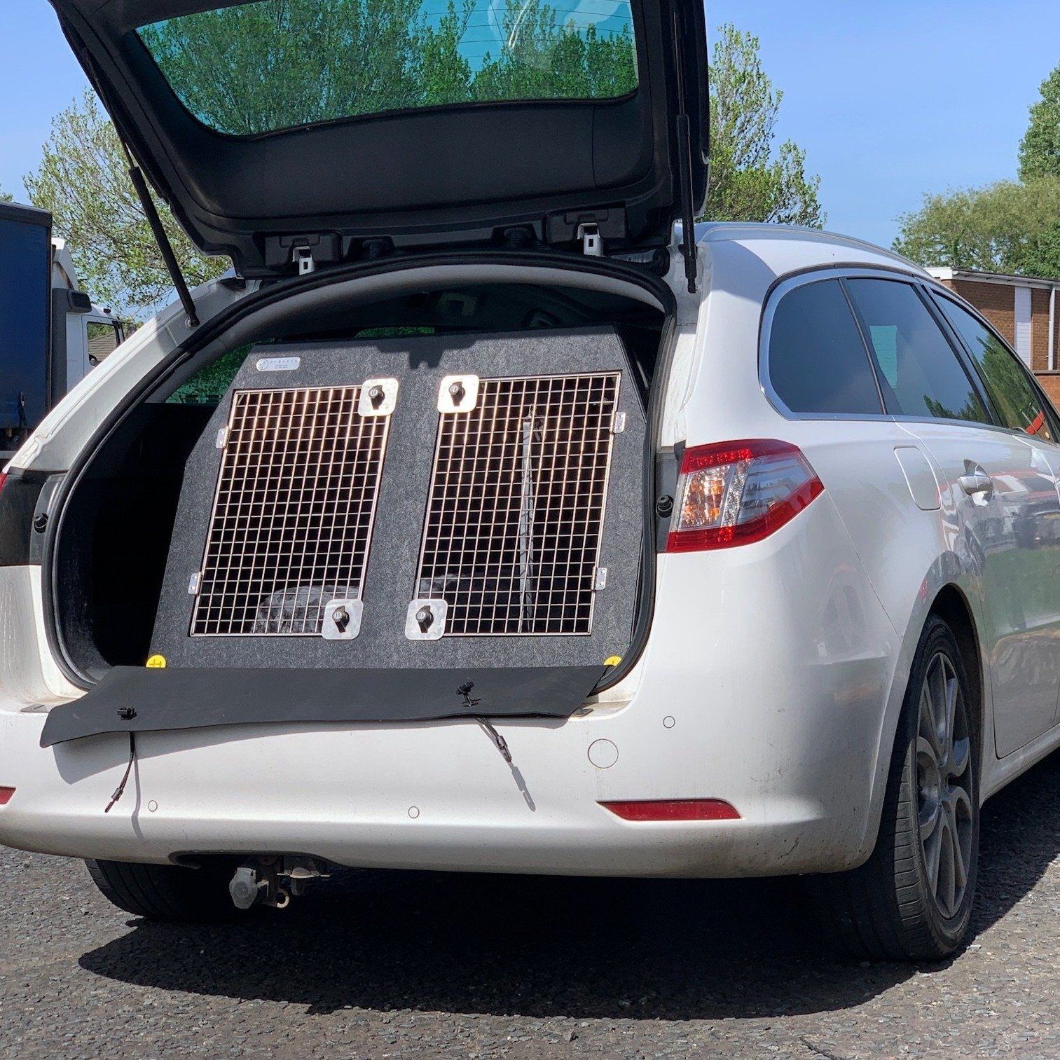 Peugeot 508 SW Estate | 2014-2018 | Dog Travel Crate | The DT 4