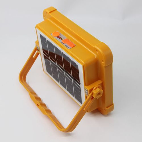 Luz solar portátil para campismo com suporte, holofote LED recarregável sem fios para trabalho, emergência em caso de falha de energia, reparação automóvel