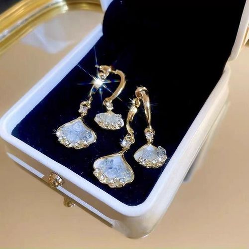 New 2025 Unique Sparkling Blue Crystal Ginkgo Leaf Tassel Earrings - Slimming Face & Elegant Style