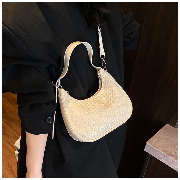 2025 New Woven Textured Crossbody Bag - Minimalist Trendy Women's Shoulder Dumpling Bag