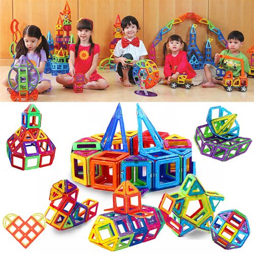 Children's magnetic building block set