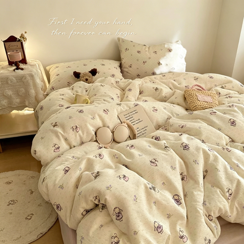 Four-piece bedding set