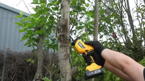 Newly Upgraded Cordless Electric Reciprocating Saw, Handheld Saw with 2 Batteries, Replaceable Saw Blades, Equipped with Toolbox, Multi-functional Cutting Tool