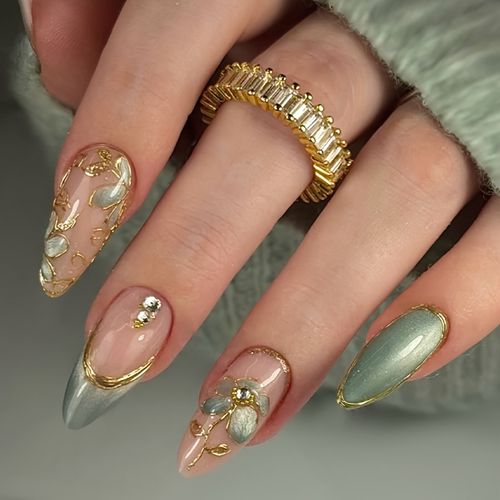 Luxury False Nails Almond Shape Gradient Gilded 3D Flower Decor Press On Manicure 30 Nails