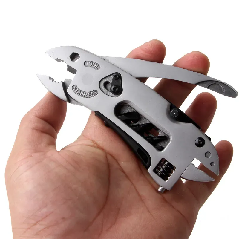 Alicate de ferramentas multiuso ao ar livre