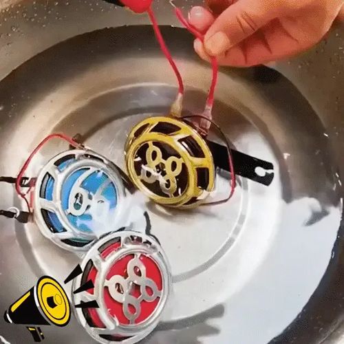 Kiemelt autós szerszámok✨Univerzális vízálló autós csiga duda színes fényekkel