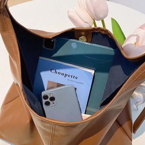 Fashionable Crossbody Bag