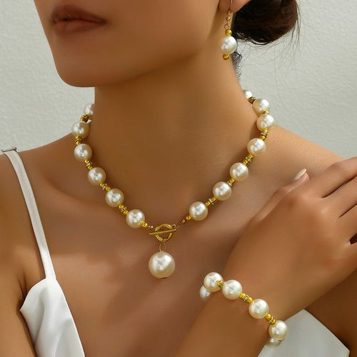 Pearl Mother-of-pearl Earring Necklace Bracelet Set Women's Light Luxury High-end Clavicle Chain Versatile Earrings