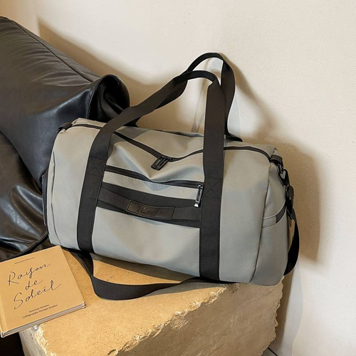 Large Capacity Waterproof Wearable Travel Duffle Bags Wholesale Sports Gym Bags for Men and Women Weekend Use