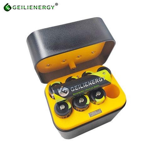 A brand-new portable 1.5V eight-slot No.5 lithium battery charging case with an intelligent charger