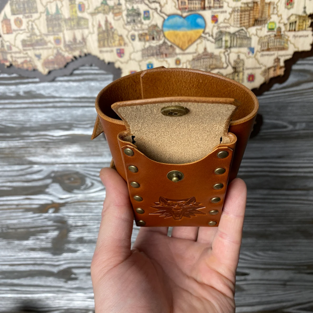 Handgelenksgeldbörse mit individueller Prägung, personalisiertes Lederarmband mit Kartenhalter - Spinne