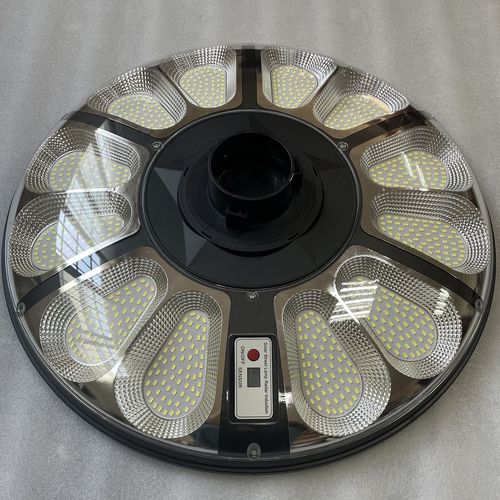 High-efficiency solar panel, polysilicon, ABS material, IP66 waterproof, 500W UFO-style LED solar garden light (Includes 118-inch long pole)