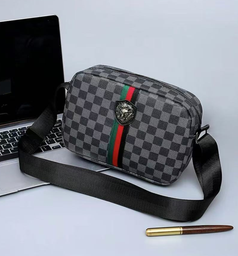 Luxury Jewelry Lion Men's Shoulder Bag Black City Minimalism！！😍