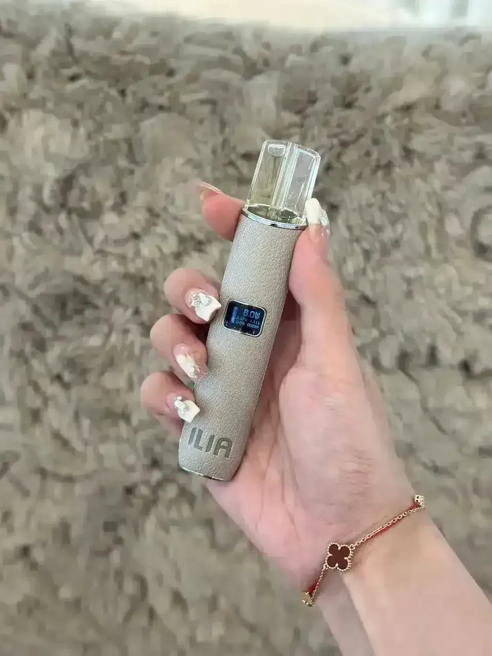 ILIA主機哩啞皮革風煙桿適配悅刻Relx一代煙彈 穩定輸出搭配Type C，霧化節奏更容易抓到